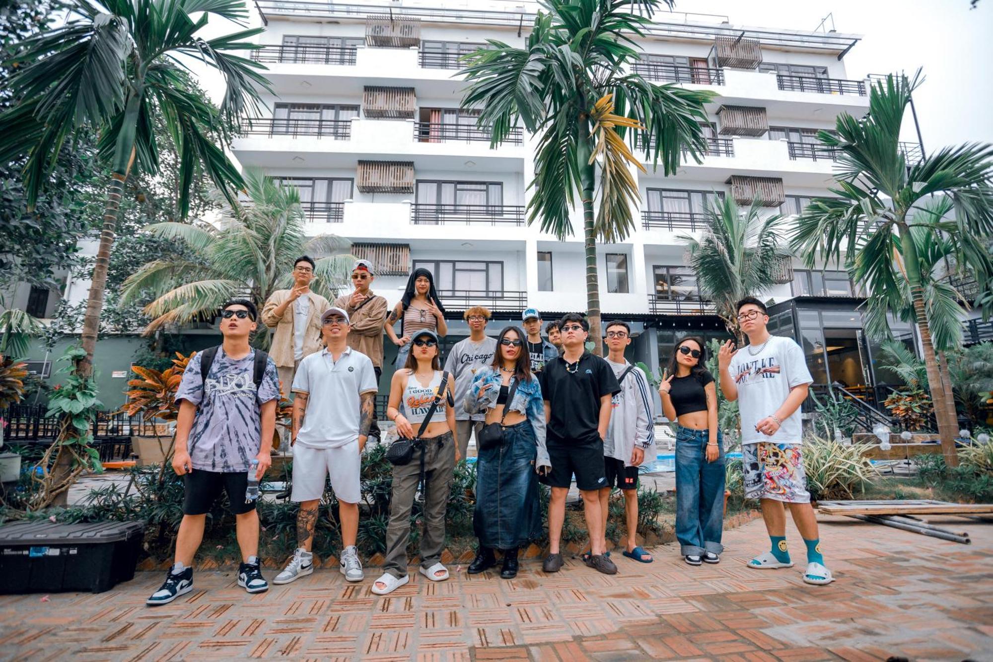 Republic Hostel Cat Ba Xuan Dam Экстерьер фото